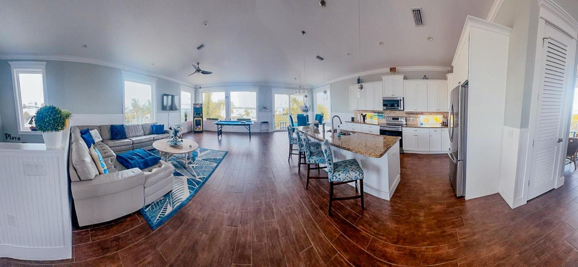 Playa Esmeralda Home! Bradenton Beach Now Open!!! Exterior photo