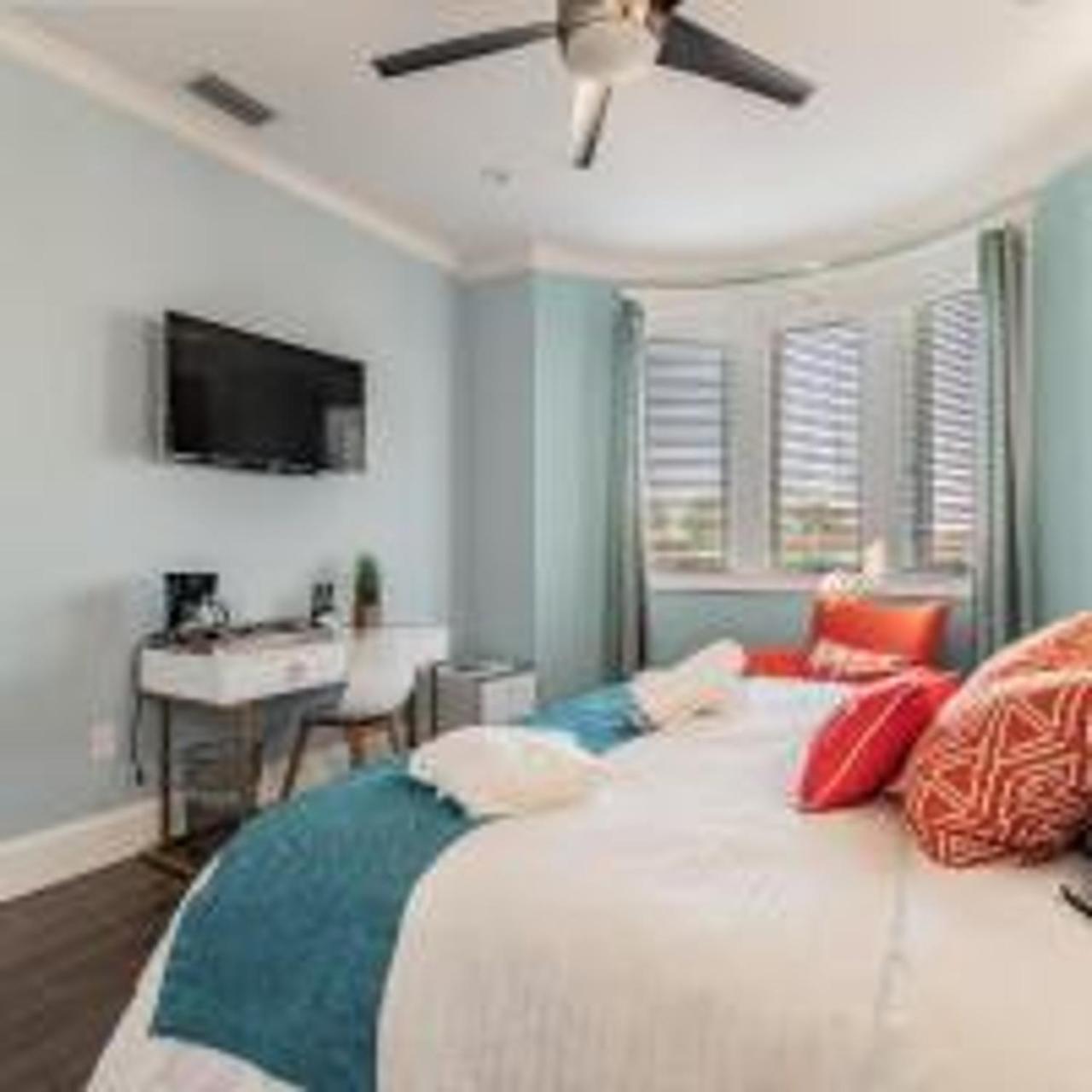 Playa Esmeralda Home! Bradenton Beach Now Open!!! Exterior photo